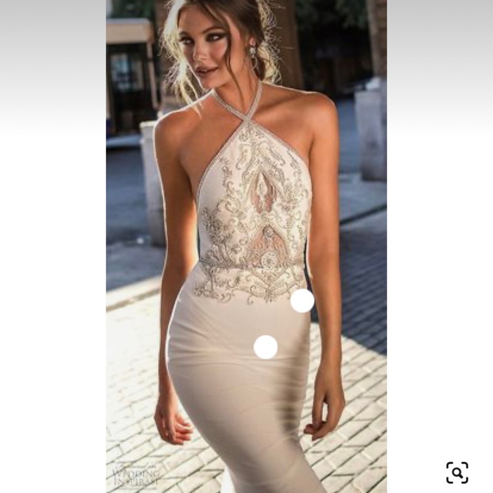 Brand new wedding dress ordered from classy gowns.